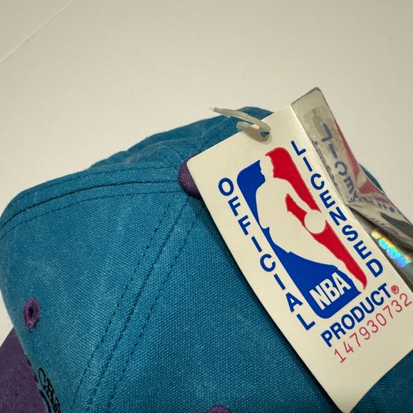 Charlotte Hornets Vintage Snapback Hat Cap NBA New 90's NWT - Picture 2 of 7